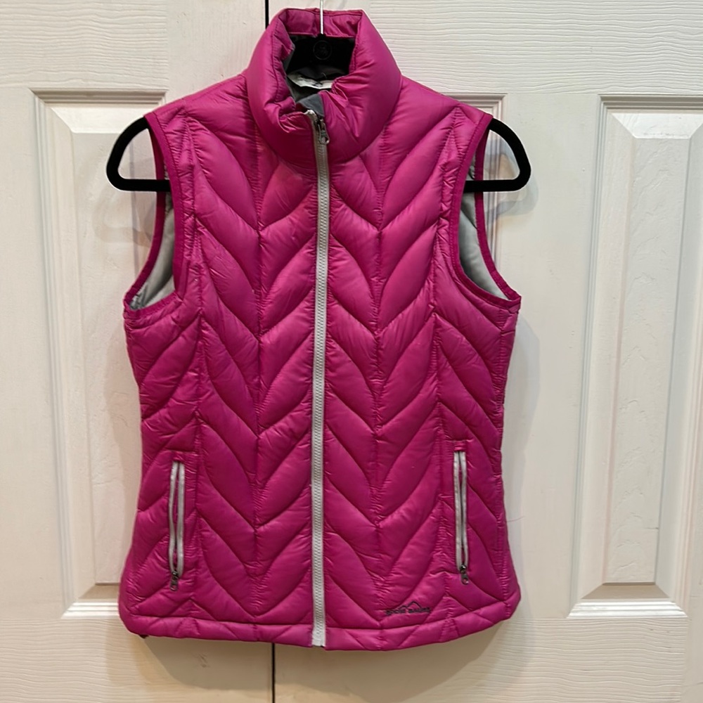 Eddie Bauer goose down puffer vest.magenta in color. Size small